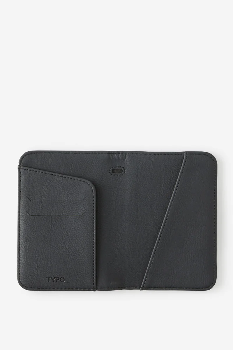 تايبو Passport Holder